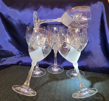 Čaše: Case bohemija 1950g+ kristal,rucna gravura,matirani deo za vino. Case — 1