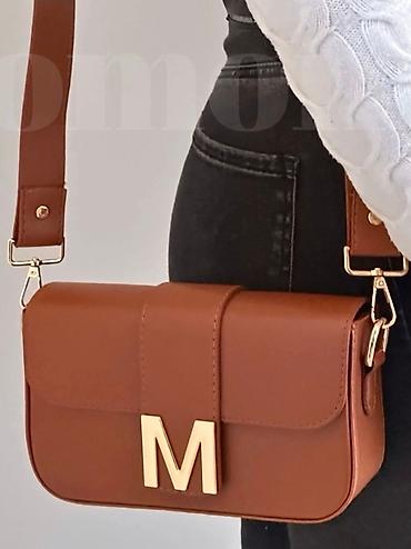 Torbe: Torbice Mona
3300 din
💋 — 10