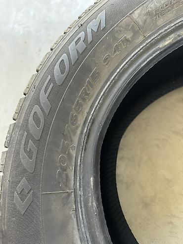 Продаю КОМПЛЕКТ зимних шин GOFORM 205/65/15R 94T В Хорошем