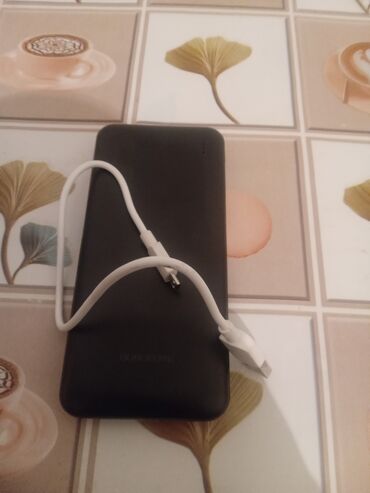 повербанк 2000 mah: Пауэрбанк продаётся почти что новый телефон можно заряжать два раза