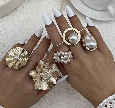 Наборы украшений: Подарок на 8 марта Подарок 3000+ сомов всего за 1800. Мы собрали — 19