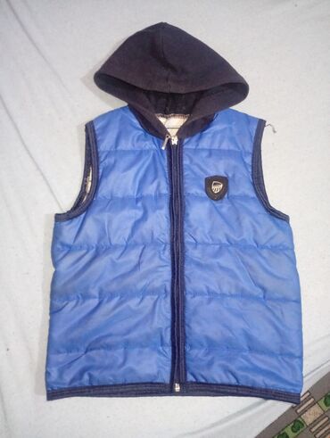 Jakne, kaputi i prsluci: Lot prsluka/bezrukavnika za decu: Svi modeli su lagani i praktični za — 1