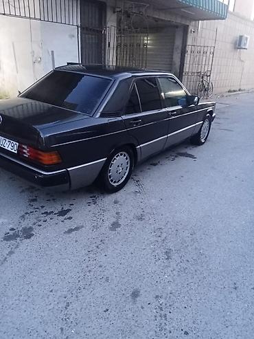 mercedes 180 b: Mercedes-Benz 190: 0.2 l | 1988 il Sedan — 7