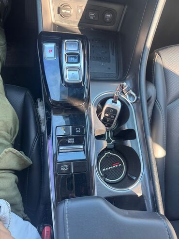 Hyundai: Hyundai Sonata: 2019 г., 2 л, Автомат, Гибрид, Седан — 22