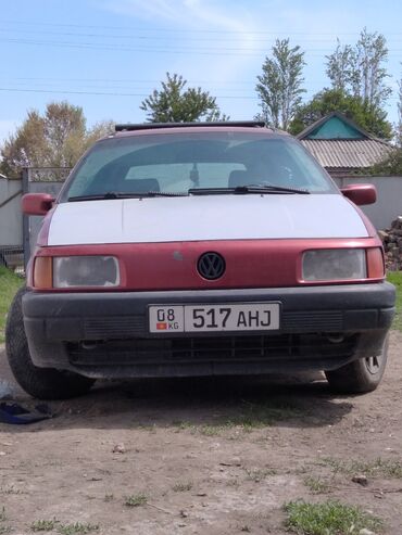 Volkswagen: Volkswagen Passat: 1989 г., 1.8 л, Механика, Бензин, Универсал