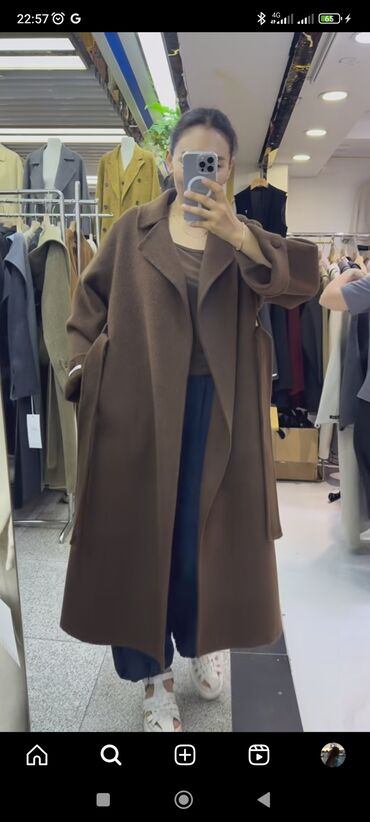 исык кол: Шерсть 
цвет черный осталось 
цена окан 4200!!
звоните пишите 
Бишкек