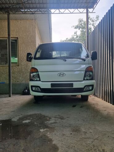 грузовые машины в лизинг: Легкий грузовик, Hyundai, Стандарт, 1,5 т, Б/у