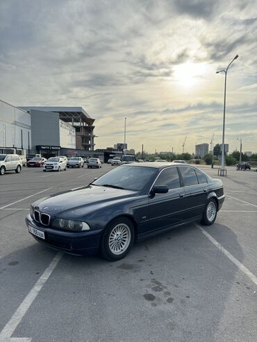 крыло марк 2: BMW 5 series: 2002 г., 2.5 л, Механика, Бензин