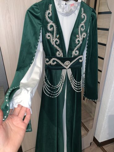 zhenskie rubashki s koshkami: Повседневное платье
