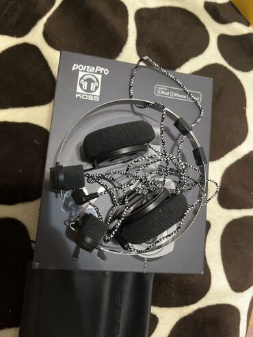 компактные накладные наушники: Koss Porta Pro — проводные накладные наушники с классическим складным