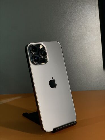 Apple iPhone: IPhone 13 Pro Max, Б/у, 256 ГБ, Черный, Защитное стекло, Кабель, Чехол, В рассрочку, 100 %