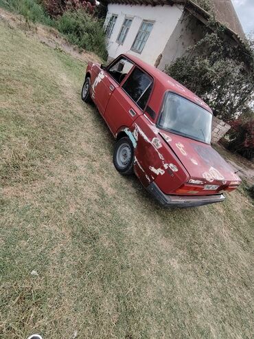 vaz sürətlər qutusu: VAZ (LADA) 2107: 1.6 l | 1983 il 150000 km Sedan
