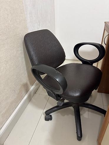 Ofis mebeli: Tecili coc ucuz qiymete Ofis üçün iş masaları və kreslolar dəsti - — 5