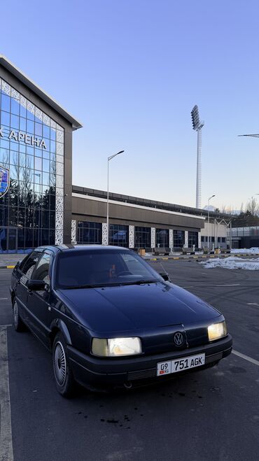 Volkswagen: Volkswagen Passat: 1991 г., 1.8 л, Механика, Бензин, Седан — 2