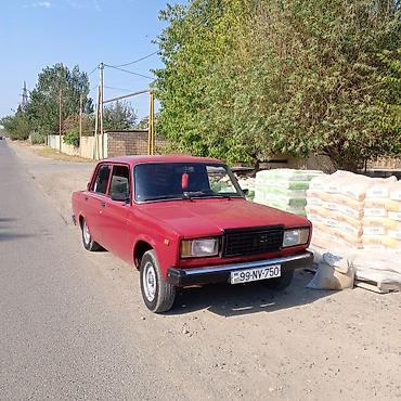 2107 lenkoran: VAZ 2107 (Lada Riva) – qırmızı sedən - Kuzov: 4 qapılı sedan, klassik — 2