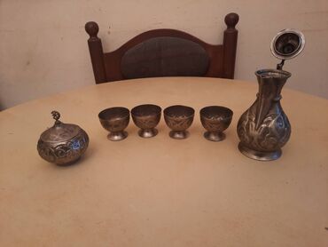 Kompleti posuđa: Set za (fildzan) soljice,posuda,cinija Set za šoljice, šećer. Dve na lalafo.rs — 8 Kompleti posuđa: Set za (fildzan) soljice,posuda,cinija Set za šoljice, šećer. Dve — 8