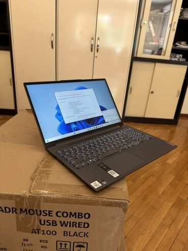 Lenovo: Lenovo IdeaPad, 15.6 ", Intel Core i5, 256 GB