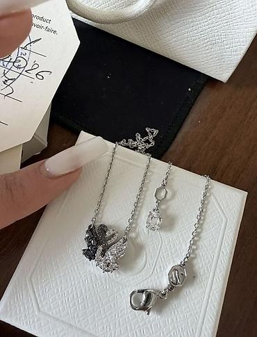 gumus boyunbagi: Swarovski kolyesi – “Swan” pendentli, orijinal - Brend: Swarovski - — 2