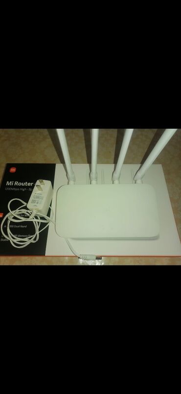 telenor modem za internet: Mi Router 4C 5G Router, çox az istifadə olunub, əla vəziyyətdədir