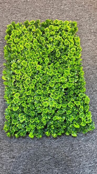 Süni güllər: Süni yaşıl divar paneli müxtəlif yaşıl yarpaqların və qırmızı — 20