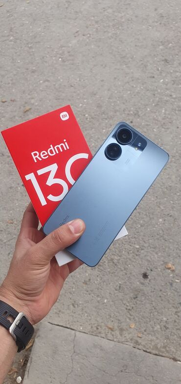 Mətbəx texnikası: Xiaomi Redmi 13C smartfon - Rəng: mavi - Arxa tərəf: iki böyük kamera