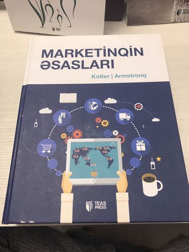 izahlı lüğət kitabı: Marketing Çox gəşəng kitabdır pula ehtiyacım olmasa satmaram Təp