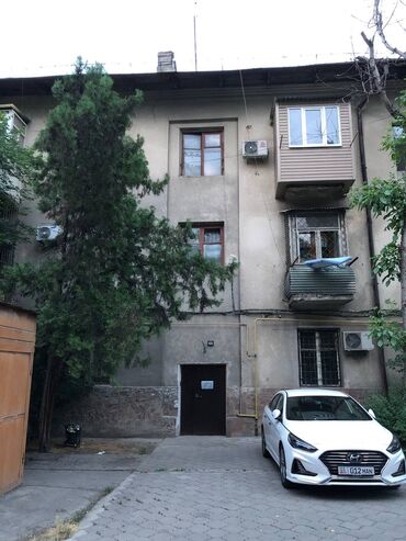 аренда квартир на длительный срок: 2 комнаты, 47 м², Сталинка, 3 этаж, Старый ремонт
