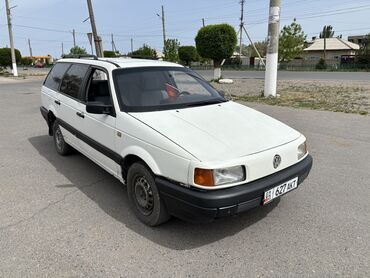 Volkswagen: Volkswagen Passat: 1990 г., 1.8 л, Механика, Бензин, Универсал