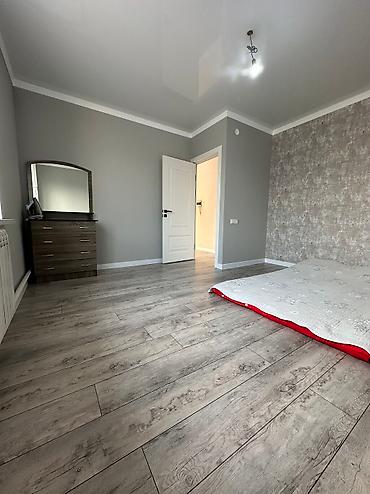 Продажа коттеджей и домов: 7 комнат, 180 м², 4 соток, Бишкек, Ак-Ордо 2 ж/м Риэлтор — 21