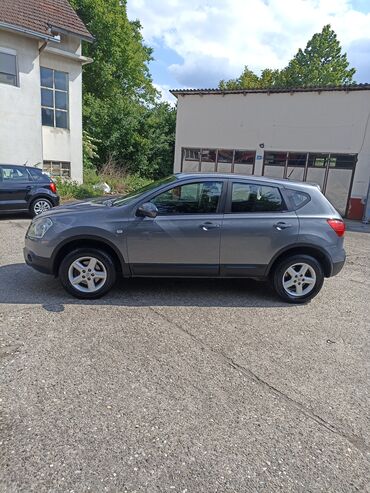 Nissan: Nissan Qashqai: 1.5 l | 2008 г. SUV/4x4 — 5