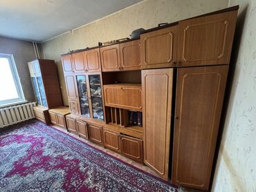 стенки в зал: Зал үчүн гарнитур, Колдонулган, Шкаф, Жыгач, Өзү алып кетүү, түсү - Күрөң
