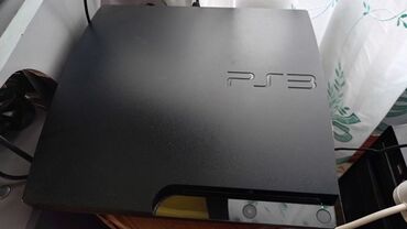 şəki paxlavası: PlayStation 3 Slim 300 Gb yaddaş, 2 dene pult, hec bir problemi