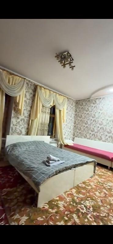 Сдается комната/спальное помещение с мебелью в классическом стиле