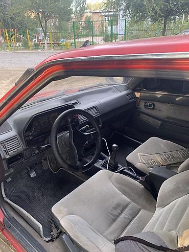 Mazda: Mazda 626: 1986 г., 2 л, Механика, Бензин, Купе — 7