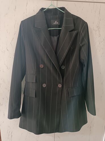 пиджак мужской: Пиджак женский, производство Турция,состояние отличное размер 40 цена