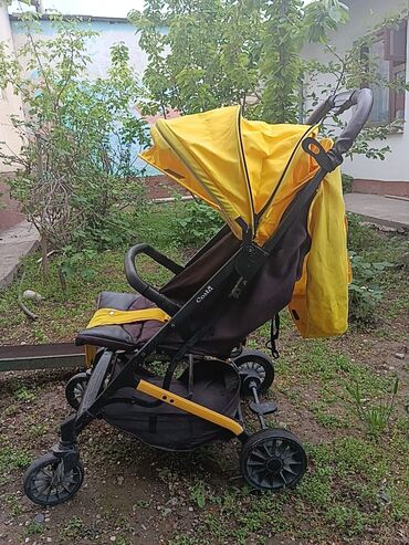 коляска детская сидячая: Коляска, цвет - Желтый, Б/у