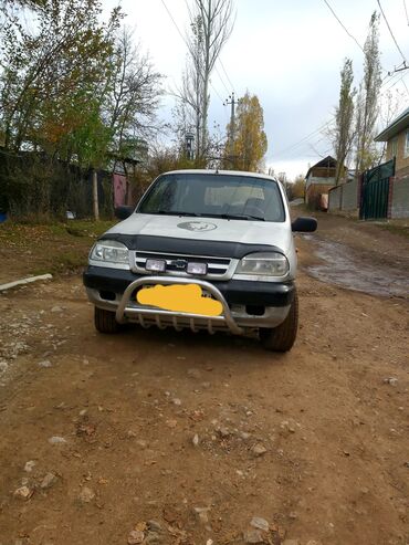 химичиска авто: Chevrolet Niva: 2003 г., 1.7 л, Механика, Бензин, Жол тандабас