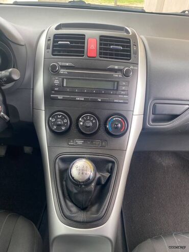 Toyota: Toyota Auris: 1.4 l. | 2010 έ. Χάτσμπακ — 11