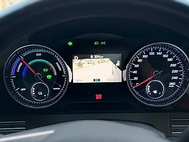gra: Hyundai Grandeur: 2020 г., 2.4 л, Автомат, Гибрид, Седан — 10
