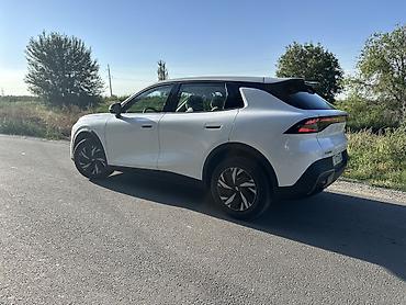 wuling mini ev: Changan Qiyuan Q05: 2026 г., Автомат, Электромобиль, Универсал — 3