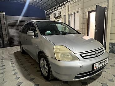 мото бокс: Honda Stream: 2002 г., 2 л, Механика, Бензин, Минивэн — 4