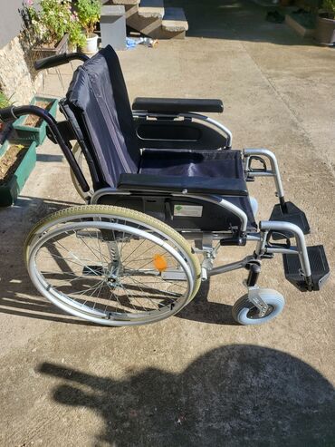 Invalidska kolica: Invalidska (ručna) kolica – aluminijumski ram - Stabilna, lagana — 2