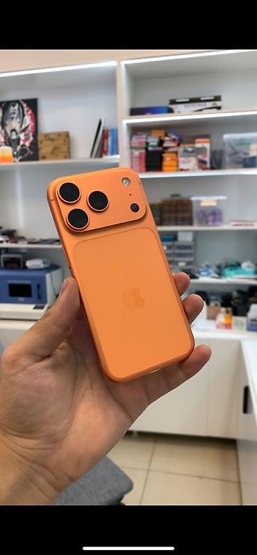 продать iphone: IPhone 17 Pro, Б/у, 512 ГБ, Оранжевый, Защитное стекло, Кабель, Коробка, 94 % — 1