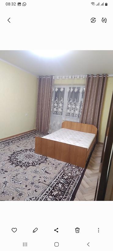 Долгосрочная аренда комнат: Сдаётся светлая меблированная комната с отдельной кухней. 1 ком в — 1