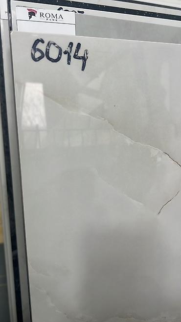 Керамогранит: Керамическая/керамогранитная плитка для пола и стен — светло‑серые и — 4