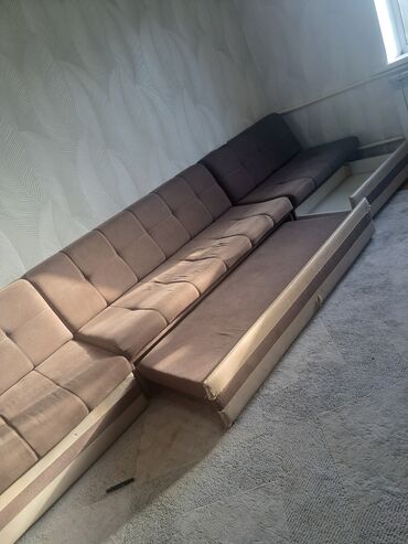 мяхкий мебел: Прямой диван, цвет - Коричневый, Б/у