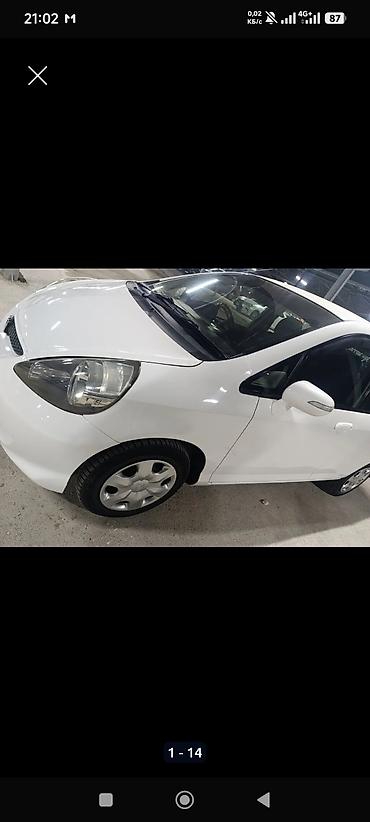 Honda: Honda Fit: 2005 г., Хэтчбэк — 3