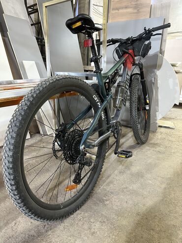 колесо для велосипеда: Gestalt - D990, двухподвес, 29 колеса, рама М (17-19), тормоза