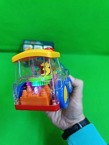 муза: 🚂 Яркий игрушечный паровозик Gear Train — настоящее шоу шестерёнок! 🌈 — 4