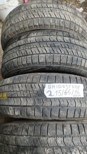 Шины: Шины 215 / 65 / R 16, Зима, Б/у, Комплект, Легковые, Япония, Bridgestone